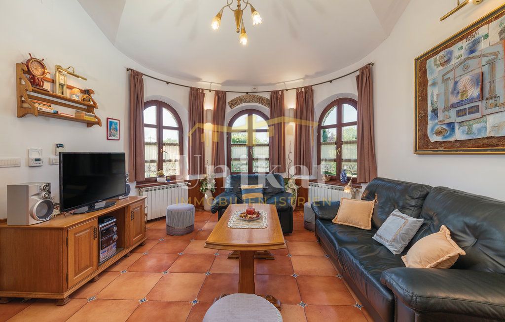 Enonadstropna hiša z wellness prostorom